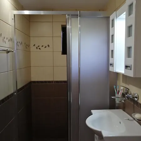 Къща За Гости Лъки بيت للعطل ايلينا